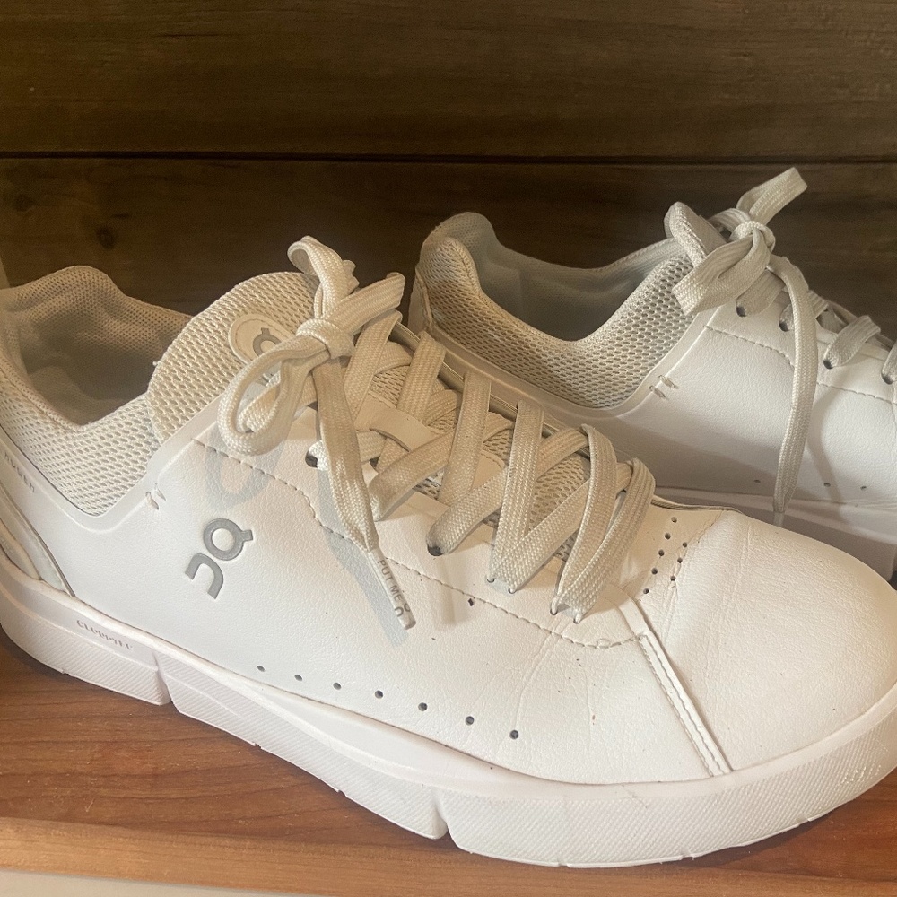 The Roger Advantage - Mens On Cloud Shoes